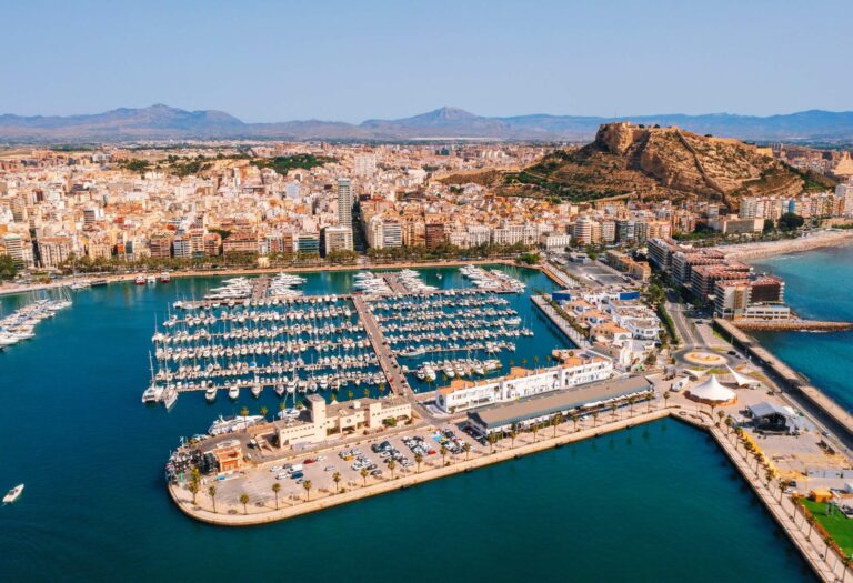 Alicante: Descubre el Encanto Mediterráneo en España