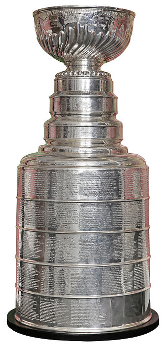 Trofeo Stanley Cup de la liga profesional de hockey sobre hielo de Estados Unidos y Canadá.